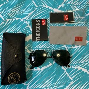 🌺Authentic Polarized Ray Bans🌺